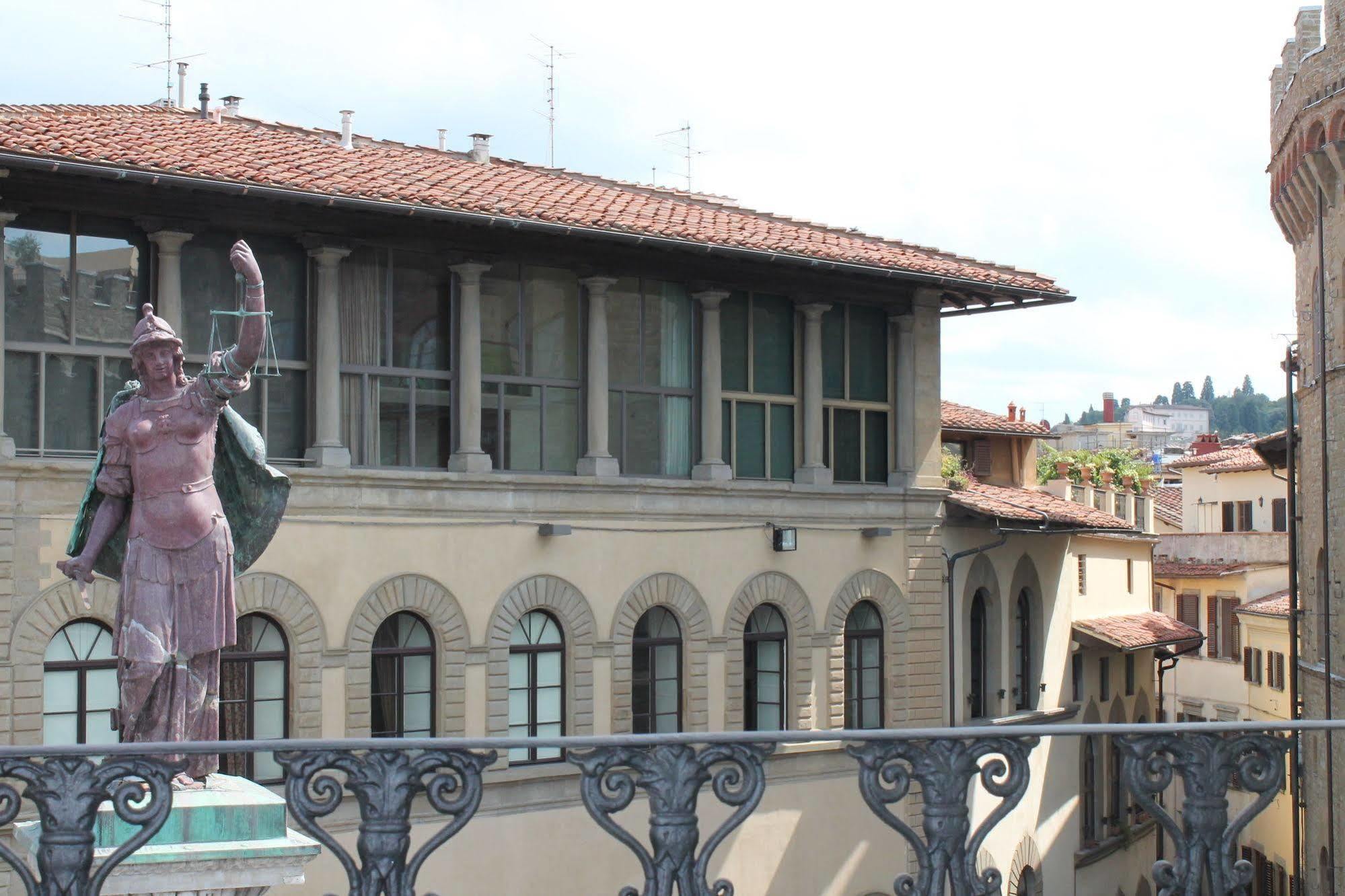 Tornabuoni View Acomodação com café da manhã Florença Exterior foto